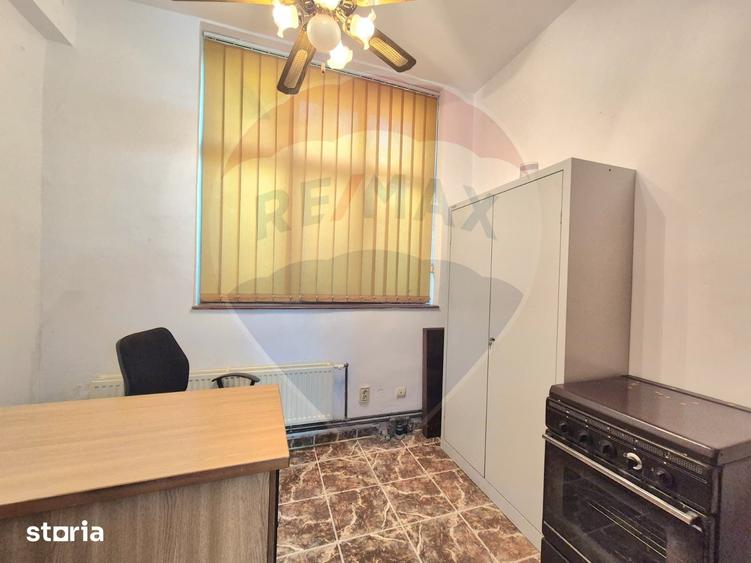Spațiu comercial, de 147 mp, în Șega