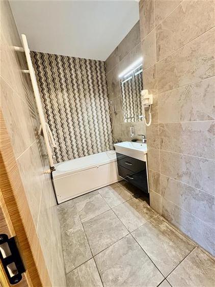 Apartament cu 2 camere decomandat, mobilat în Central