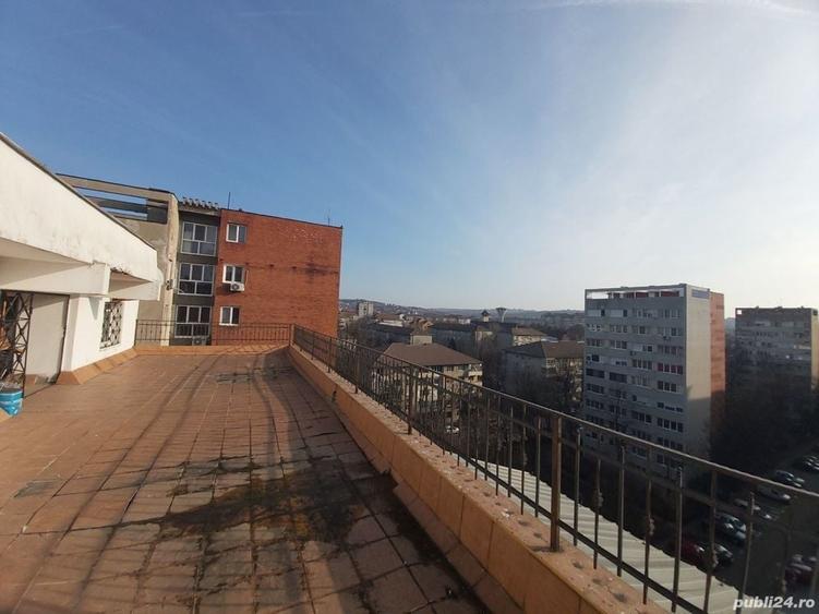 Apartament cu 3 camere decomandat în Dacia