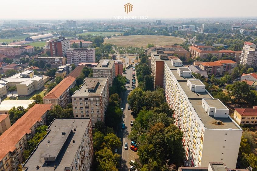 Apartament cu 2 camere semidecomandat, mobilat în Complex Studențesc
