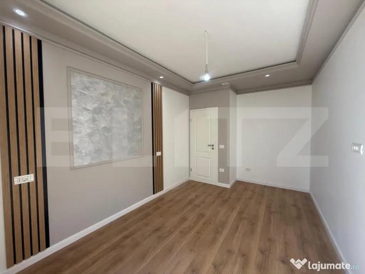 Apartament cu 3 camere semidecomandat în Torontalului