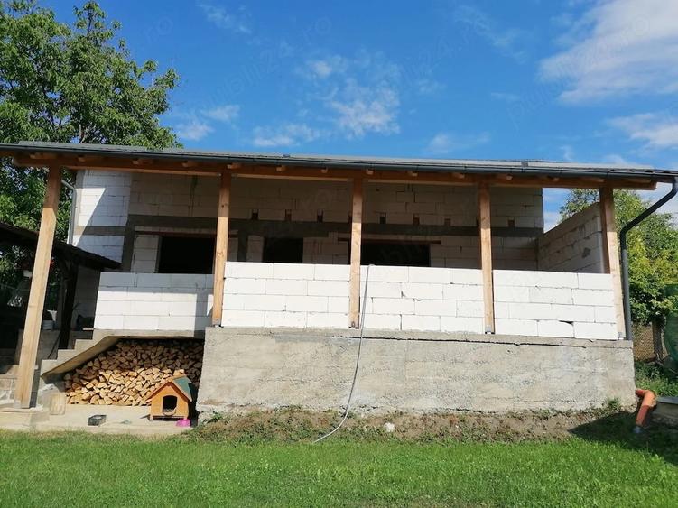Casă cu 2 camere cu Teren 1600 Mp în Cetea