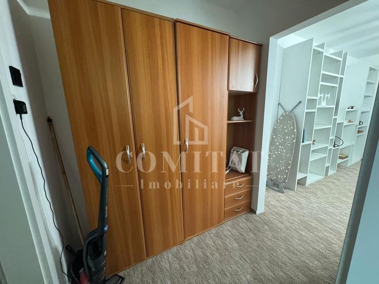 Apartament cu 3 camere semidecomandat, mobilat în Gheorgheni