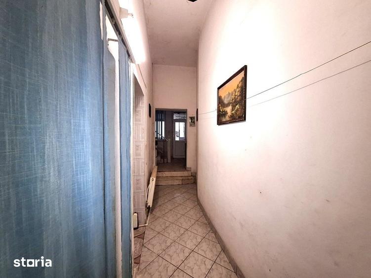 Casă cu 5 camere cu Teren 153 Mp în Central