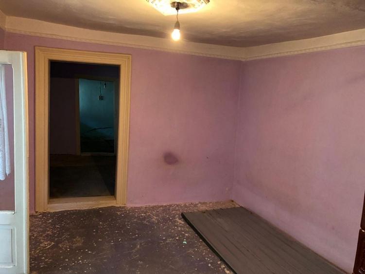 Casă cu 4 camere în Brăilița