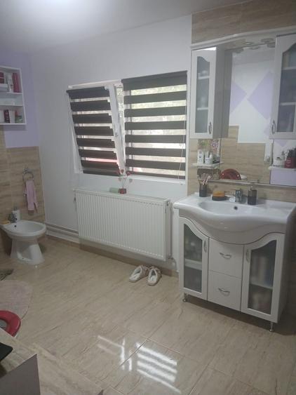 Casă cu 4 camere în Bodo