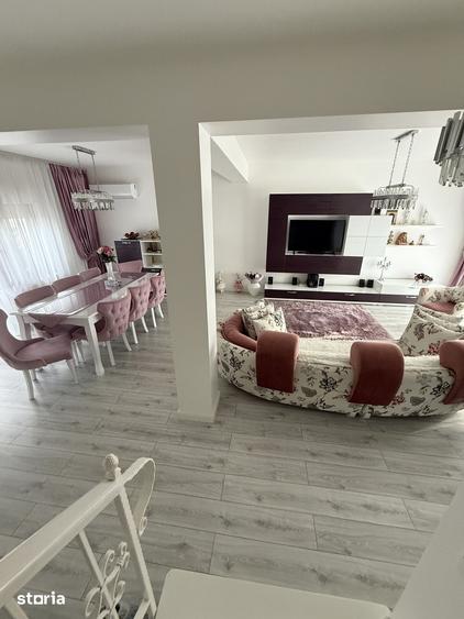 Casă cu 4 camere cu Canalizare în Valea Borcutului
