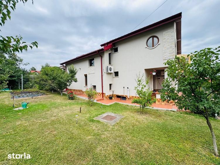 Casă cu 5 camere cu Teren 780 Mp în Nicolina