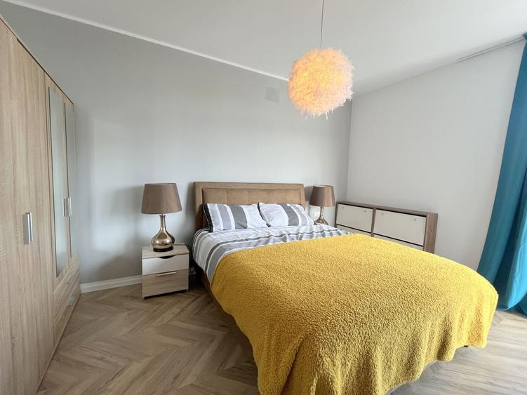 Apartament cu 2 camere semidecomandat, mobilat în Central