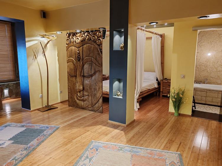 Apartament cu 3 camere semidecomandat, mobilat în Ultracentral