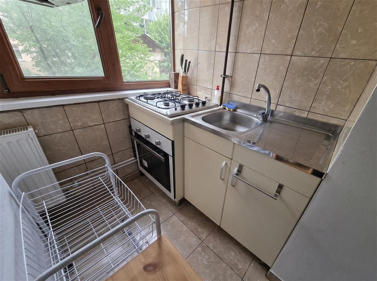 Apartament cu 3 camere decomandat, mobilat în George Enescu