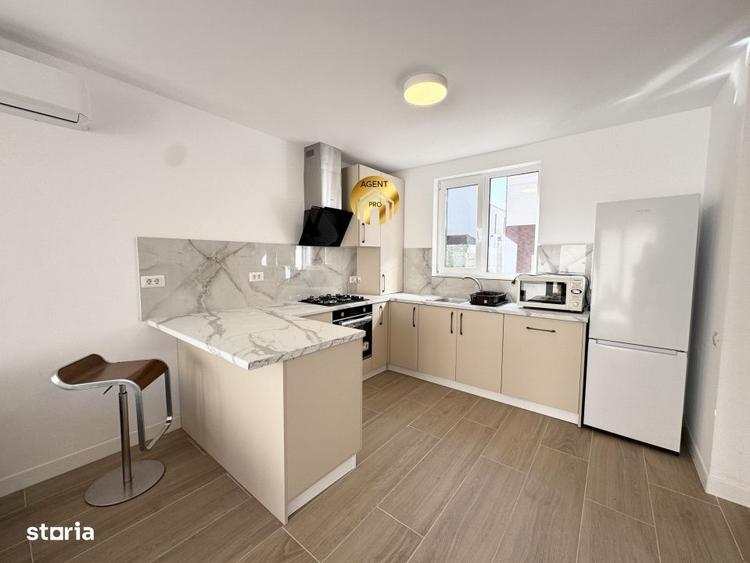 Casă cu 4 camere cu Teren 250 Mp în Ferme