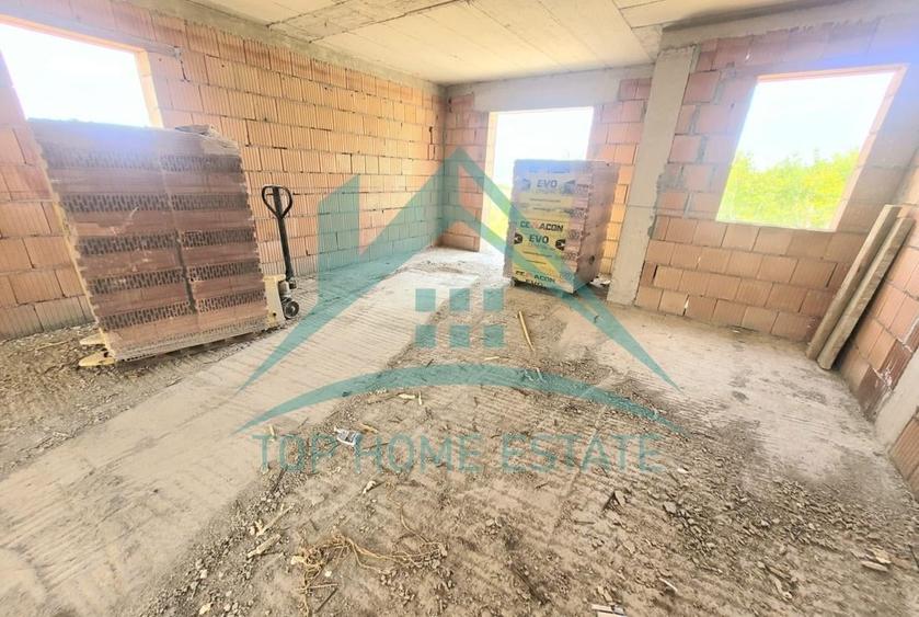 Duplex cu 5 camere cu Teren 480 Mp în Dezmir