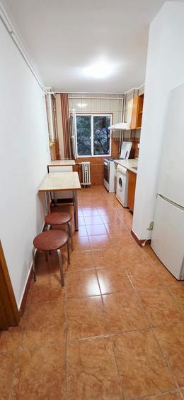 Apartament cu 2 camere semidecomandat în B-dul București