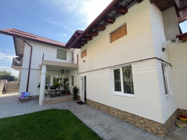 Casă individuală cu 6 camere cu Canalizare în Ronaț