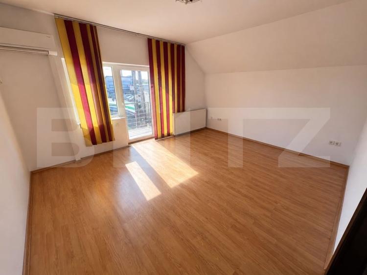 Birou, de 63 mp, în Bulgaria