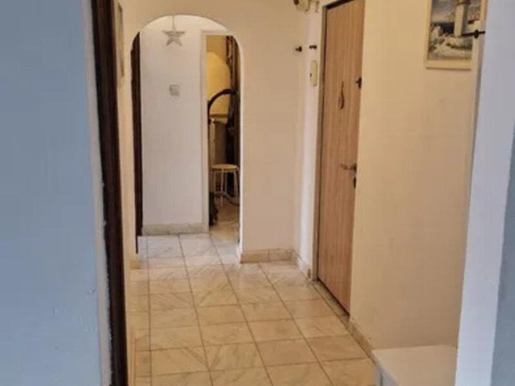 Apartament cu 2 camere decomandat în Timpuri Noi