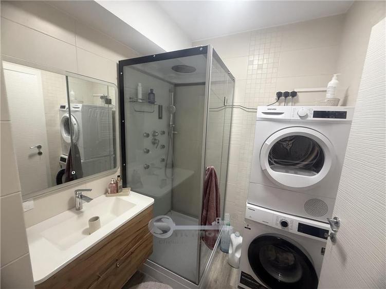 Apartament cu 3 camere decomandat, mobilat în Copou