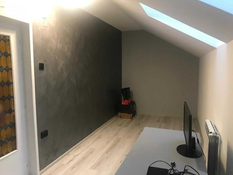 Apartament cu 3 camere semidecomandat în Răcădău