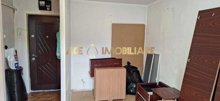 Garsonieră semidecomandată în Brâncoveanu