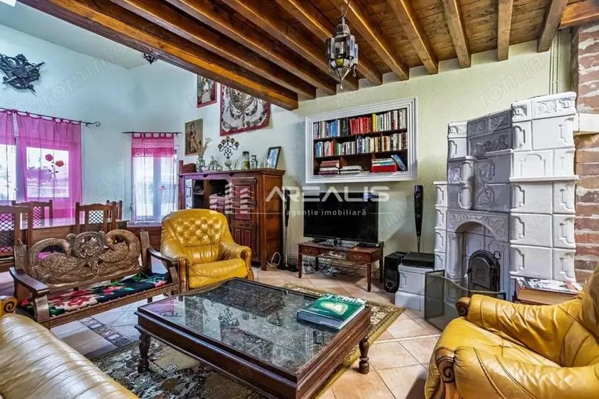 Casă cu 5 camere cu Teren 1370 Mp în Bodrogu Nou