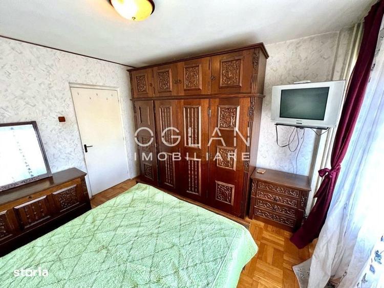 Apartament cu 4 camere decomandat în Central