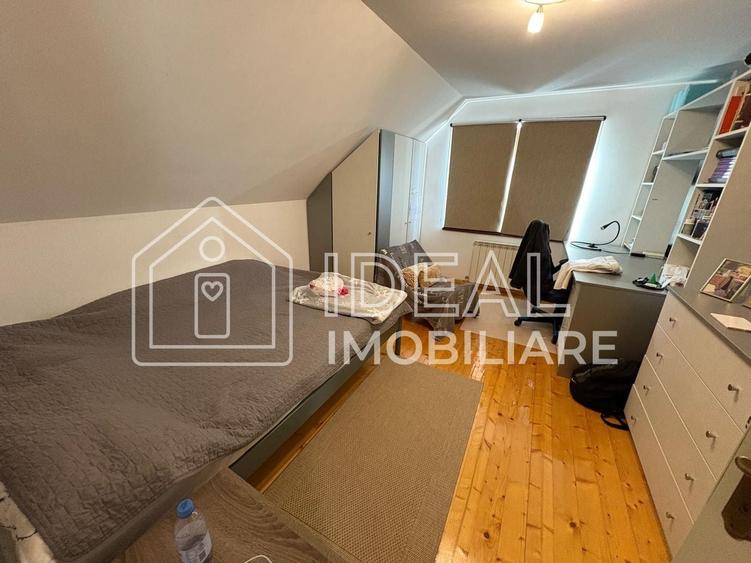 Casă individuală cu 5 camere cu Canalizare în Valea Aurie