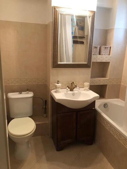 Apartament cu 3 camere decomandat în Circumvalațiunii