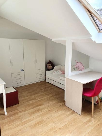 Apartament cu 3 camere decomandat în Ciritei