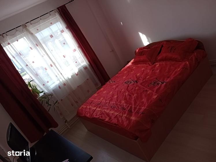 Apartament cu 3 camere în Tomis Nord