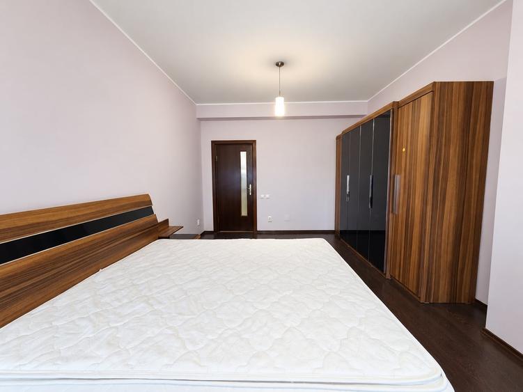 Apartament cu 2 camere decomandat în Faleză