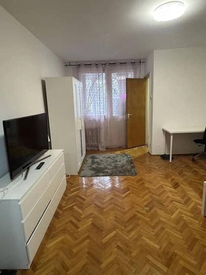 Garsonieră semidecomandată în Titan