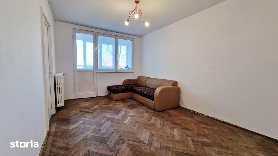 Apartament cu 3 camere decomandat în Floreasca