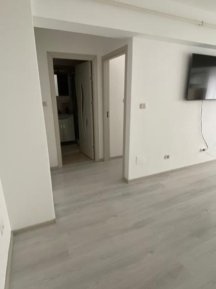 Apartament cu 2 camere semidecomandat în Exterior Vest