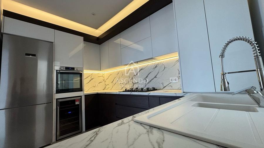 Apartament cu 4 camere decomandat, mobilat în Prelungirea Ghencea