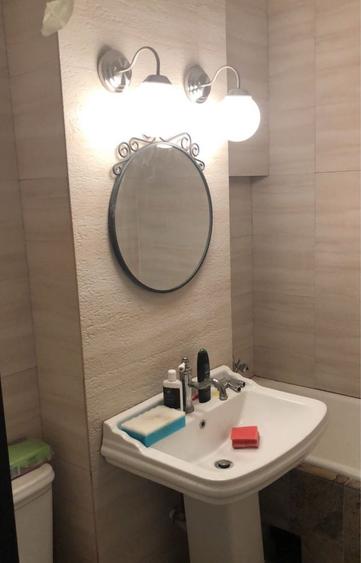 Apartament cu 4 camere semidecomandat, mobilat în Drumul Taberei