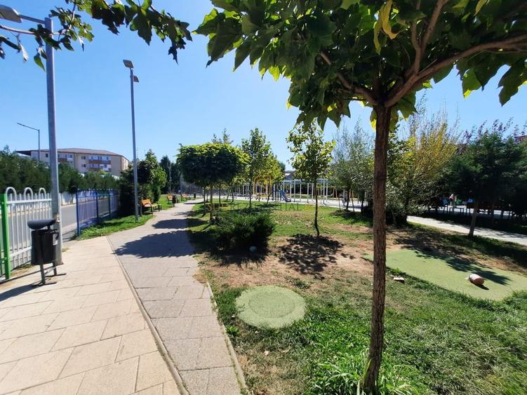Apartament cu 2 camere decomandat în Central