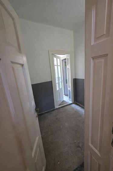 Casă cu Teren 550 Mp în Central