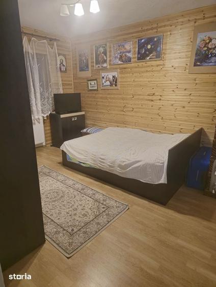 Casă cu 5 camere cu Teren 768 Mp în Central