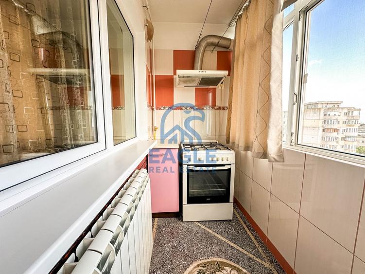 Apartament cu 2 camere decomandat, mobilat în Casa de Cultură