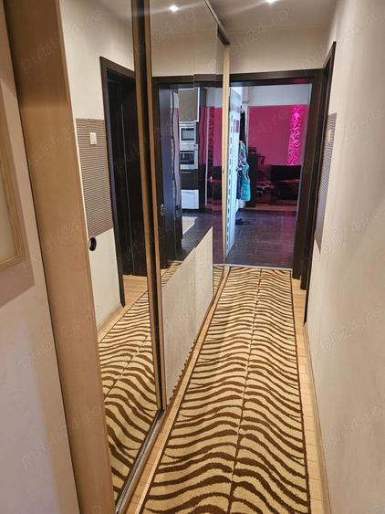 Apartament cu 3 camere decomandat în Exterior Vest