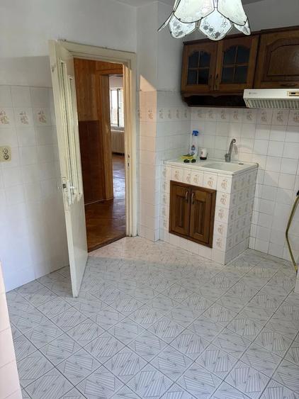 Apartament cu 2 camere decomandat în Soarelui