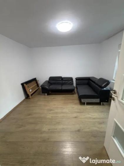Casă cu 3 camere cu Teren 300 Mp în Delfinariu