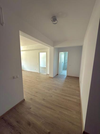 Apartament cu 2 camere semidecomandat în Florești