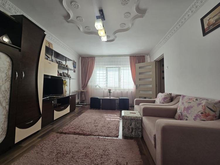 Apartament cu 2 camere decomandat, mobilat în Mihai Bravu
