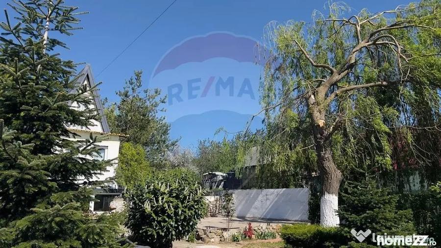 Casă cu 4 camere cu Teren 959 Mp în Lăzăreni