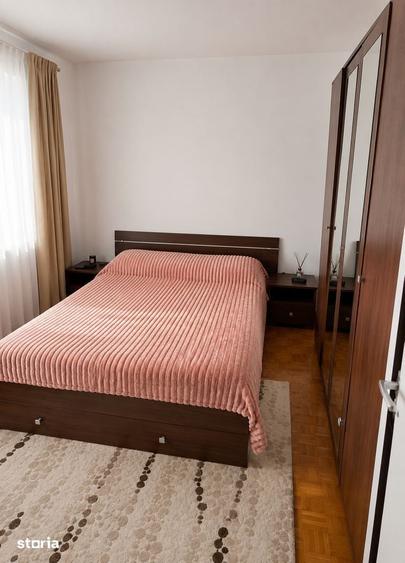 Apartament cu 3 camere semidecomandat în Astra