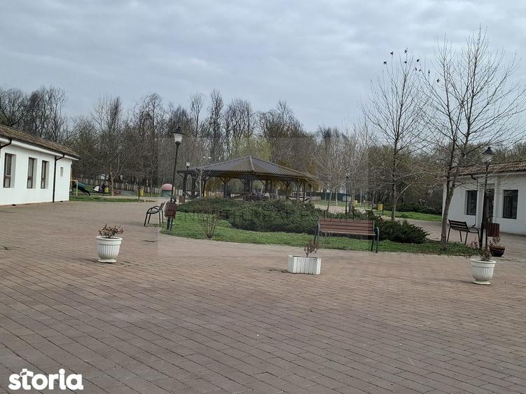 Casă cu 4 camere cu Teren 300 Mp în 1 Decembrie