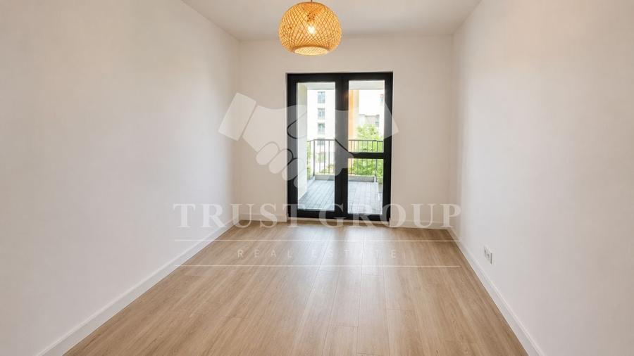 Apartament cu 3 camere semidecomandat în Domenii