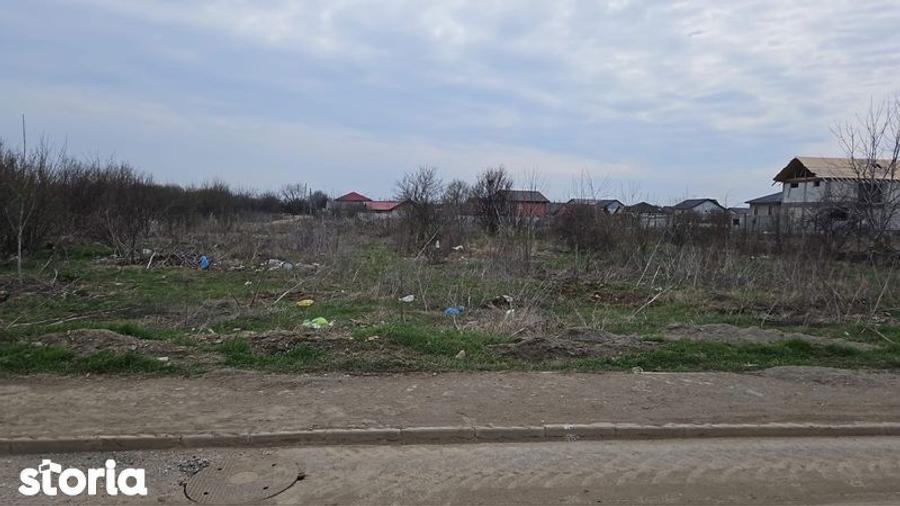 Teren de 1300 mp, în Ștefăneștii de Jos